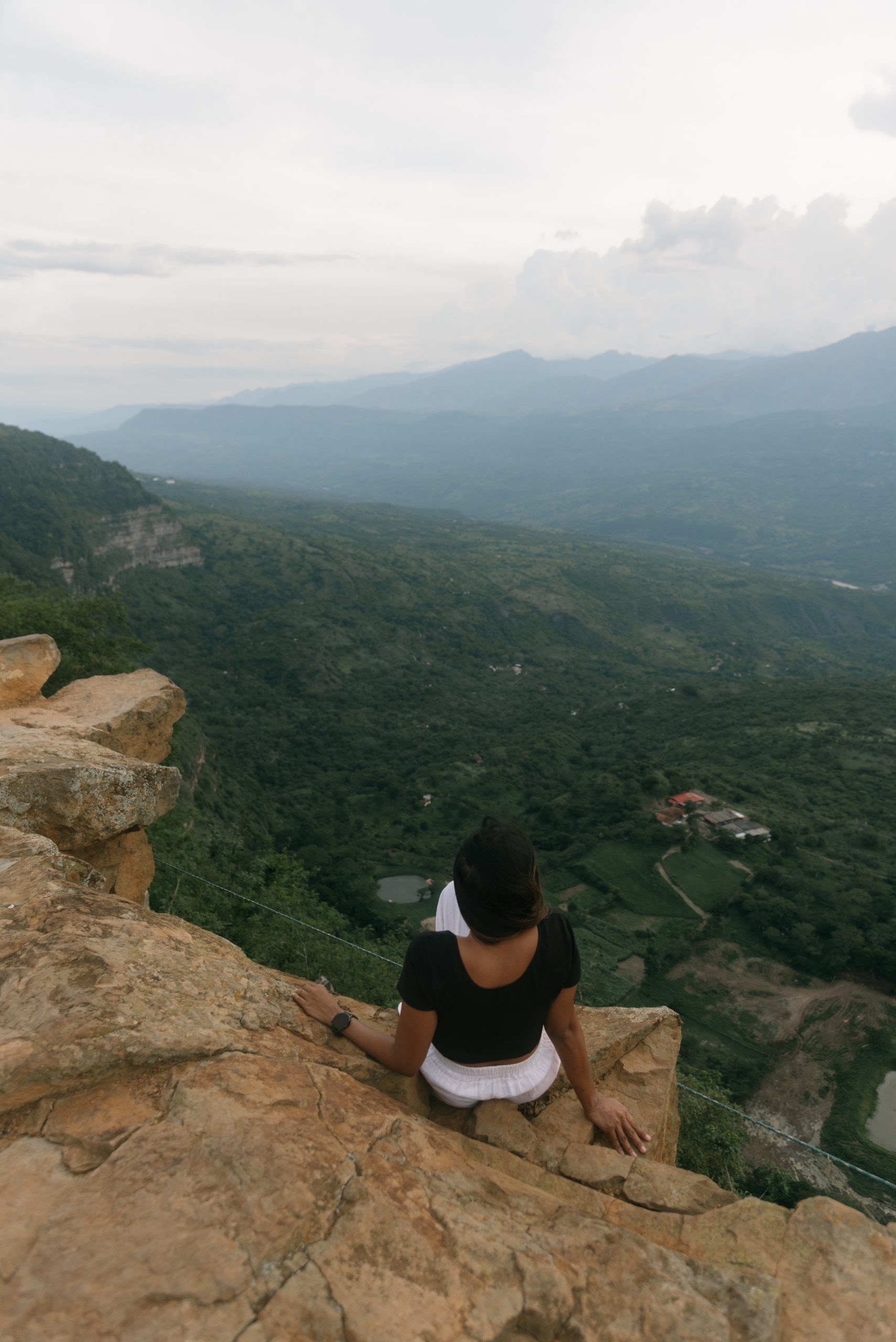 Barichara viewpoint, How To Get From Bucaramanga to Barichara - All Possible Ways, cheapest way from Bucaramanga to Barichara, cheapest way from Bucaramanga to Barichara, Bucaramanga to Barichara, bus Bucaramanga to Barichara, Bucaramanga to Barichara, Barichara where to stay, Copetran bus Bucaramanga to San Gil, Cotrasangil bus San Gil to Barichara, where to eat in barichara, nakus restaurant