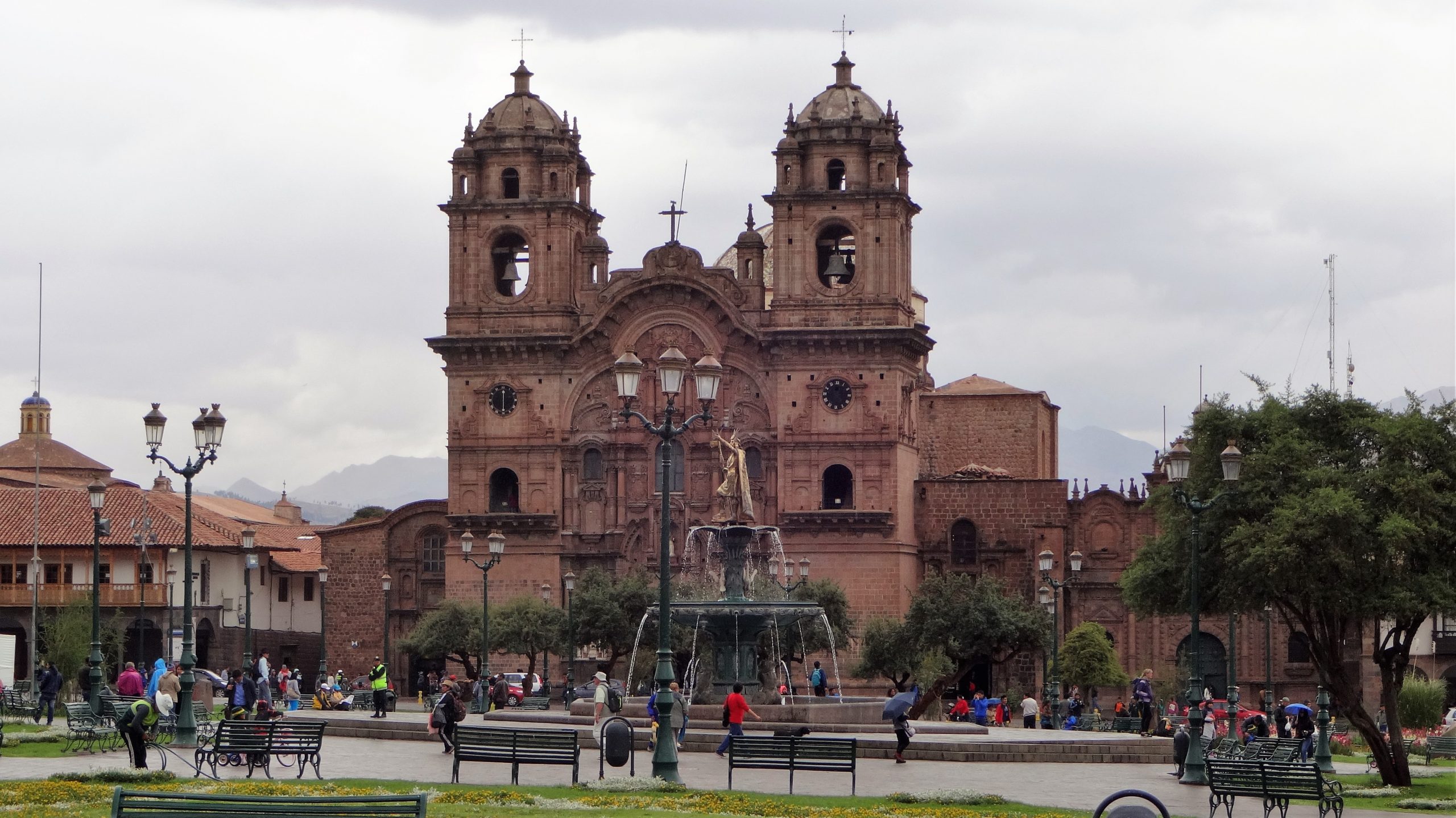 How To Get From Cusco Airport To City Center Best Way 13 How To Get From Cusco Airport To City Center - All Possible Ways, cheapest way from Cusco airport to Downtown, cheapest way from Cusco airport to city, Cusco airport to city center, Cusco airport to Cusco, Cusco Bus Airport, bus from Cusco airport to city center, taxi Cusco airport to city center, Uber Cusco airport to city, Cabify Cusco airport to city center, InDriver Cusco airport to city center, vans Cusco airport to city center