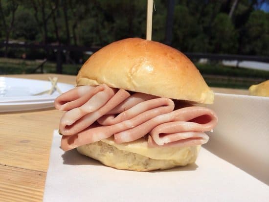 Americans Are Stunned When They See What Italians Really Eat for Breakfast 14 Italian Breakfast, Best Breakfast in Italy, traditional breakfast in Italy, traditional Italian breakfast, Panino con la mortadella