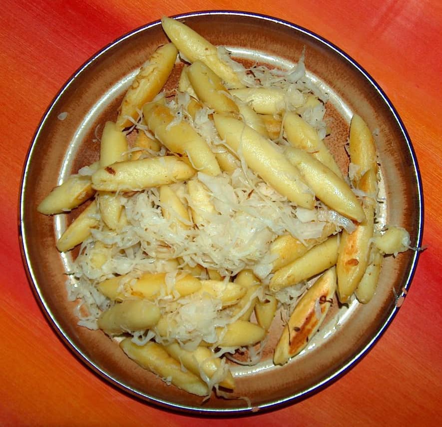 Vegetarian Food in Germany - 16 Best German Vegetarian Dishes And Vegan Food In German 13 Schupfnudeln mit Sauerkraut , vegetarian food in Germany, vegan food in Germany, German vegetarian dishes, vegan in Germany, vegetarian in Germany, plant based food in Germany