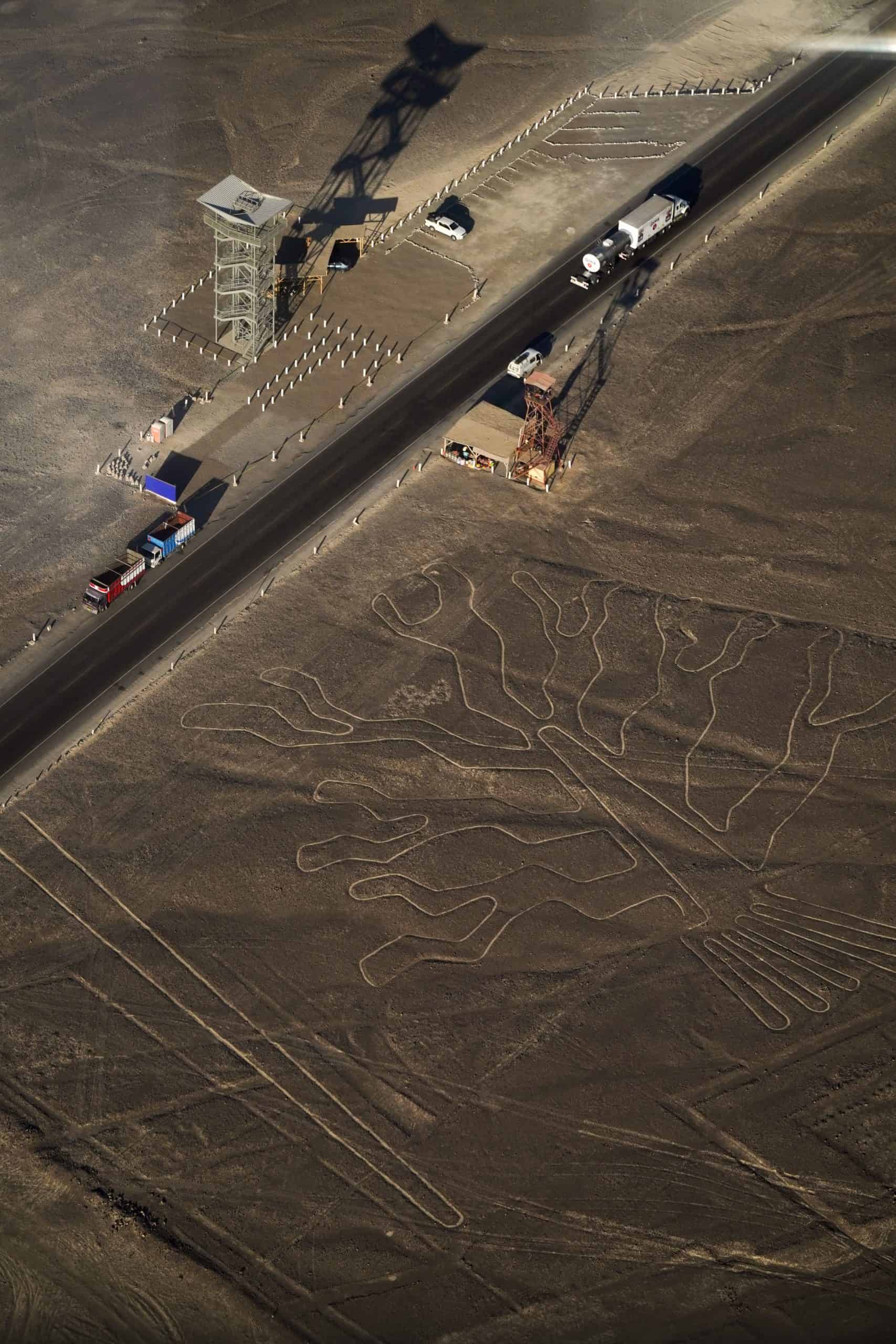 Comparison Lima vs Cusco - 10 Reasons to Pick the Best Peru Vacation For You 12 Nazca Lines - Lima vs Cusco