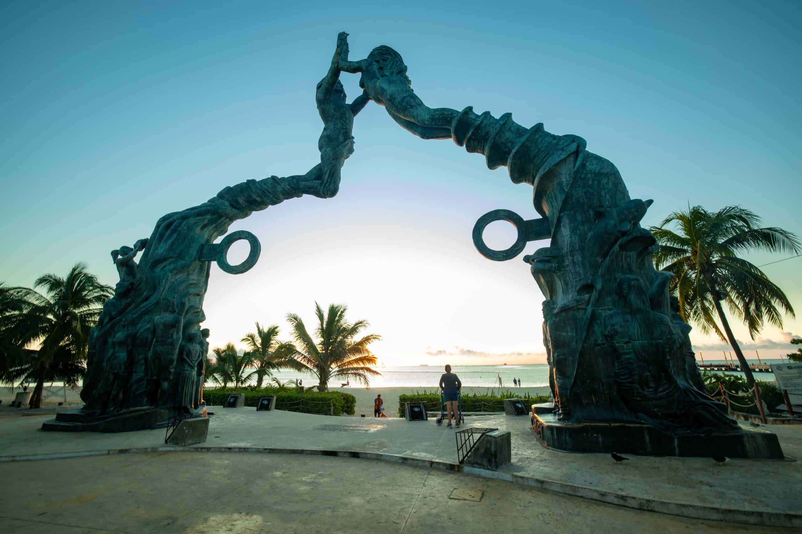 Comparison Tulum vs Playa del Carmen - Is Playa del Carmen Better? 19 Parque Los Fundadores or the Founders Park, Playa del Carmen in Quintanaroo, Playa del Carmen vs Cozumel