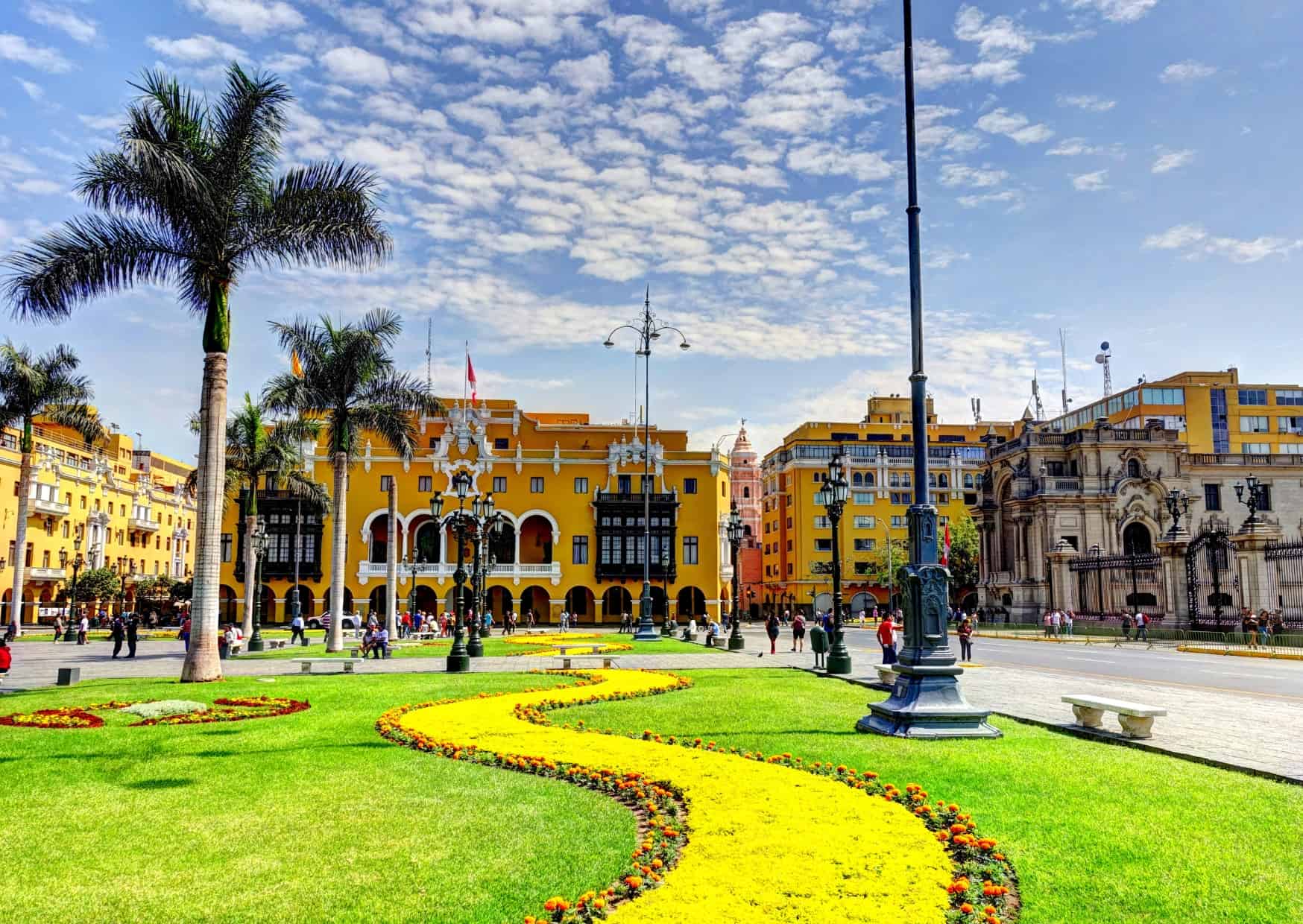 Comparison Lima vs Cusco - 10 Reasons to Pick the Best Peru Vacation For You 2 Lima Main Square / Plaza Mayor de Lima / Plaza de Armas de Lima - Lima vs Cusco