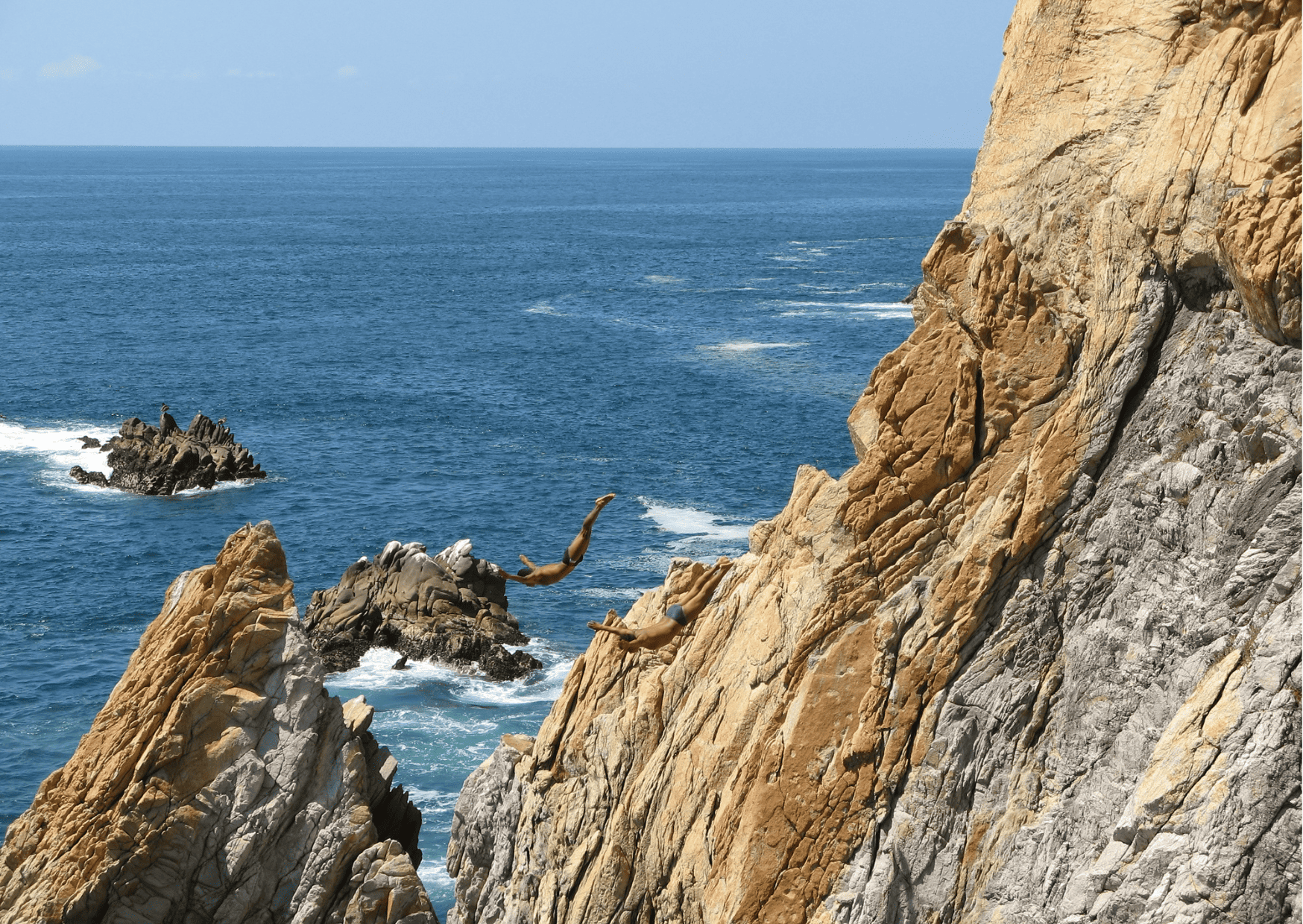 Comparison Cancun vs Acapulco - Which is the Better Vacation? 10 La-Quebrada-in-Acapulco-for-Cliff-Diving-Cancun-vs-Acapulco - Cancun vs Acapulco, Acapulco vs Cancun