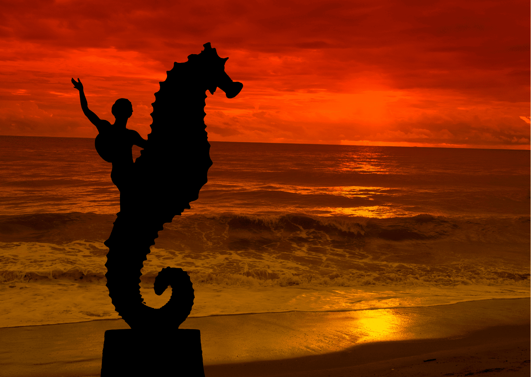 Comparison Puerto Vallarta vs Cabo - Which is the Better Vacation? 5 Los Muertos Beach in Puerto Vallarta - Cabo vs Puerto Vallarta, Puerto Vallarta vs Cabo
