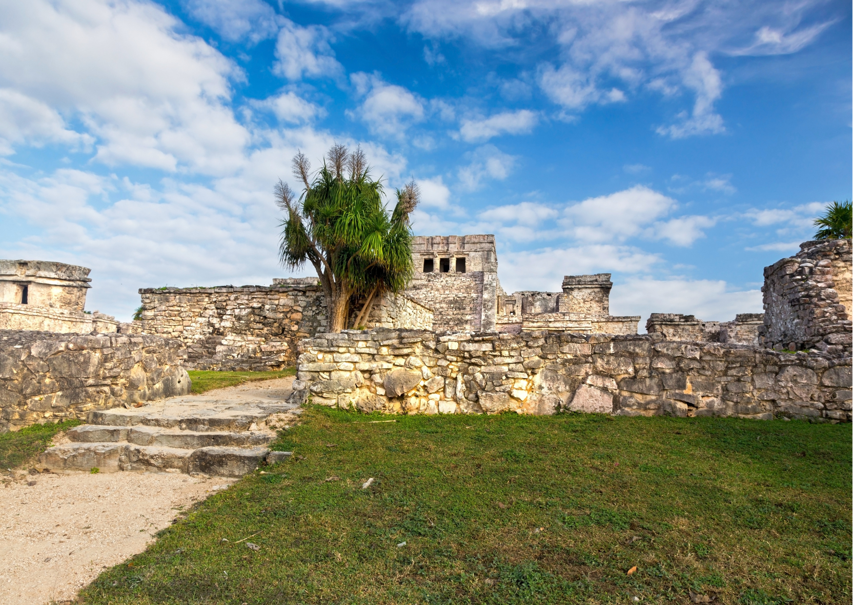 Comparison Tulum vs Chichen Itza - Which Is Better Trip? 7 Tulum vs Chichen Itza - How to Decide the Better Trip?