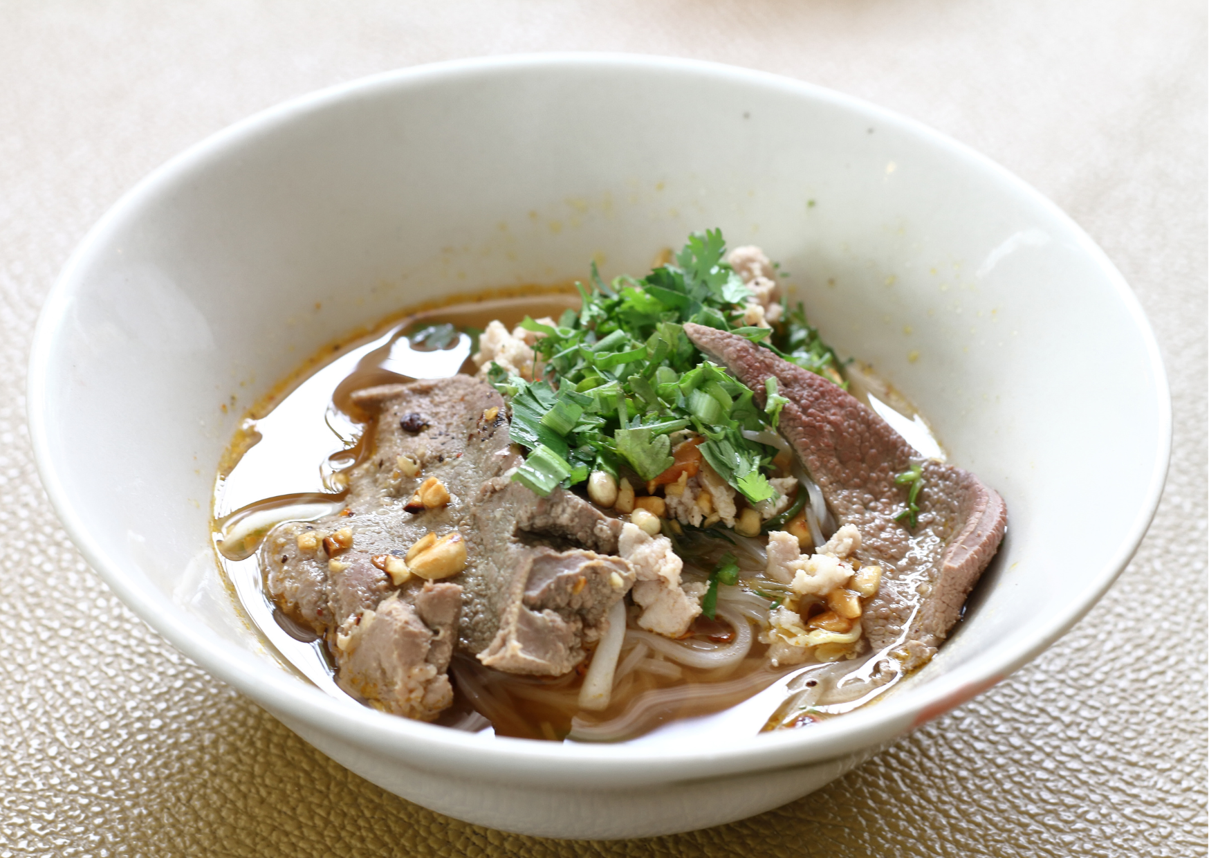 Why Thai Breakfast Will Change the Way You Eat Mornings Forever (20 Dishes You’re Missing Out On) 15 Kuay Tiew, typical thai breakfast, Breakfast in Thailand, Thai breakfast food, traditional Thai breakfast food, Thai breakfast foods,