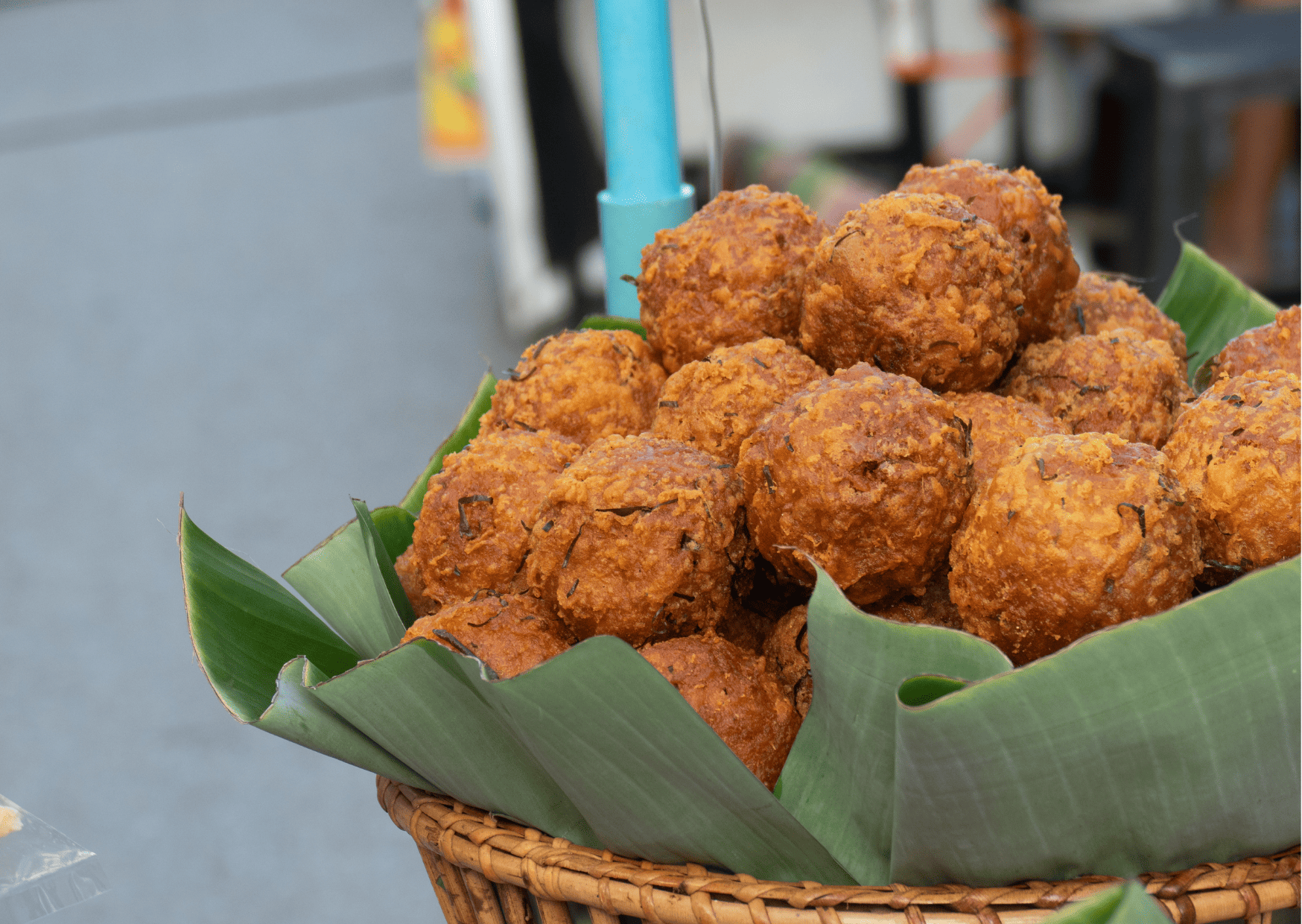 Why Thai Breakfast Will Change the Way You Eat Mornings Forever (20 Dishes You’re Missing Out On) 6 Nam Khao Tod, typical thai breakfast, Breakfast in Thailand, Thai breakfast food, traditional Thai breakfast food, Thai breakfast foods,