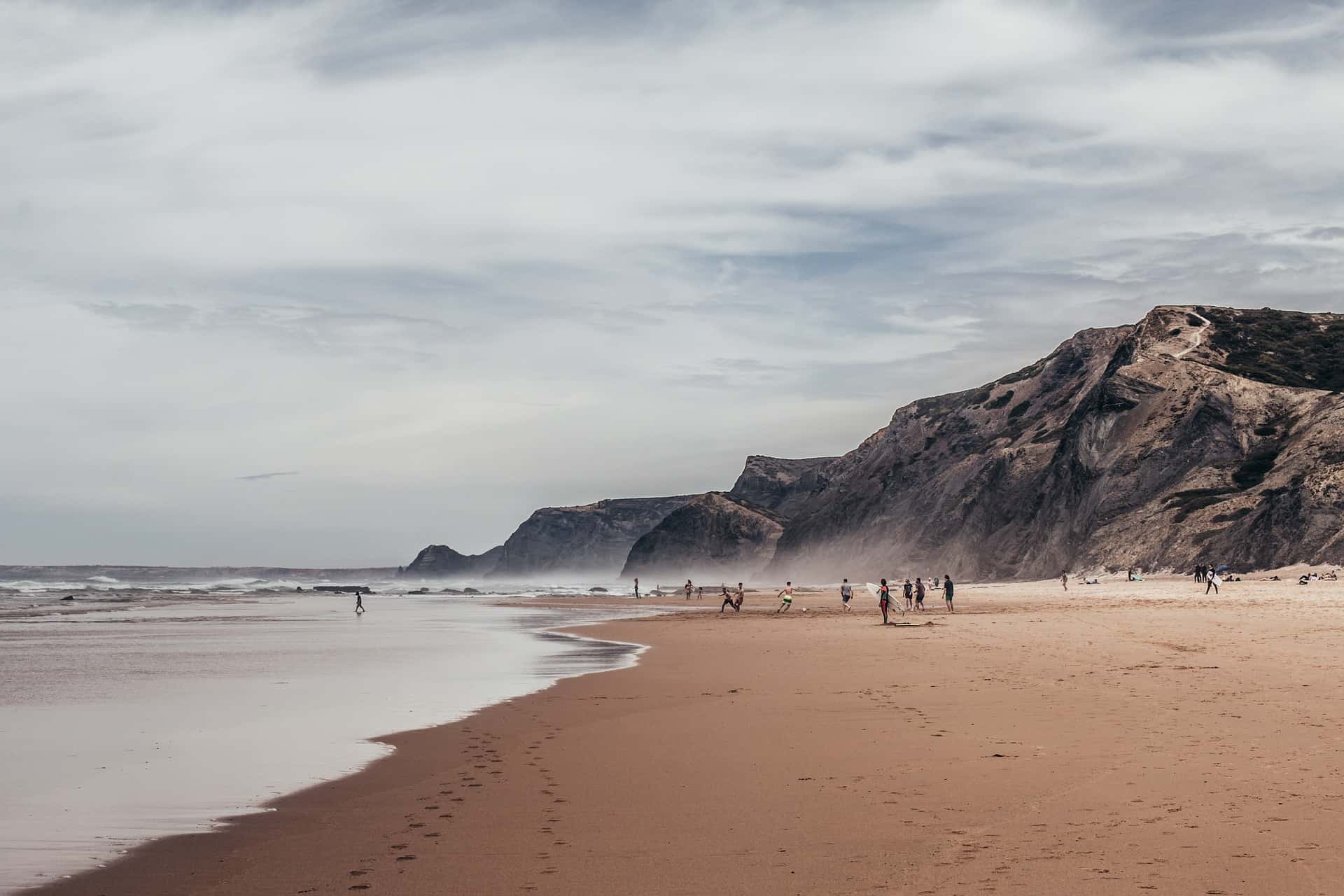 10 Expat Tips That Make Living in Portugal So Much Easier: What Nobody Tells You About Living in Portugal as an Expat 6 Living As An Expat In Portugal: 6 Important Tips To Remember