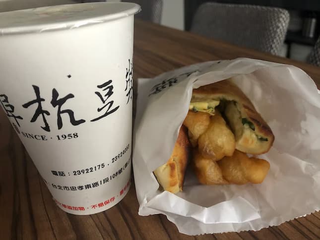 Breakfast in Taiwan: Top 10 Traditional Taiwanese Breakfast to Try 7 You Tiao (油條), Breakfast in Taiwan, Taiwanese Breakfast Dish