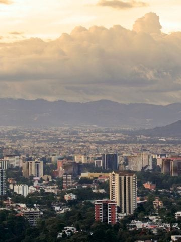 How To Get From San Salvador to Guatemala City Best Way, San Salvador to Guatemala City, cheapest way from San Salvador to Guatemala City, best way from San Salvador to Guatemala City, San Salvador to Guatemala City by bus, bus from San Salvador to Guatemala City, taxi from San Salvador to Guatemala City, private transfer from San Salvador to Guatemala City, Shared Van from San Salvador to Guatemala City, rent a car at San Salvador, Transporte del Sol bus from San Salvador to Guatemala City, public buses from San Salvador to Guatemala City
