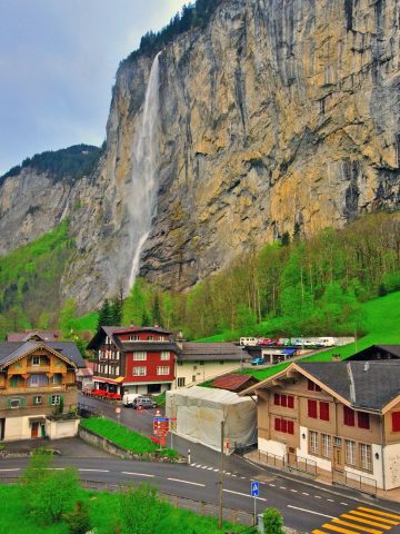 7 Fairytale Villages in Switzerland, How To Get From Geneva Airport to Lauterbrunnen Best Way, cheapest way from Geneva Airport to Lauterbrunnen, cheapest way from Geneva to Lauterbrunnen, Geneva Airport to Lauterbrunnen, Geneva to Lauterbrunnen, bus from Geneva Airport to Lauterbrunnen, taxi from Geneva Airport to Lauterbrunnen, uber from Geneva Airport to Lauterbrunnen, train from Geneva Airport to Lauterbrunnen, shuttle bus from Geneva Airport to Lauterbrunnen, private transfer from Geneva Airport to Lauterbrunnen