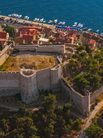 How To Get From Split to Sibenik Best Way, Split to Sibenik, cheapest way from Split to Sibenik, bus from Split to Sibenik, taxi from Split to Sibenik, private transfer from Split to Sibenik, train from Split to Sibenik,