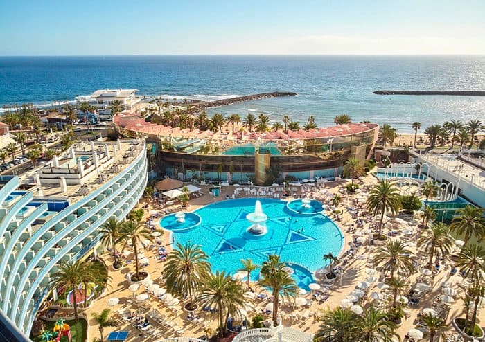 How to Get Free Accommodation When Traveling 7 How to Get Free Accommodation When Traveling