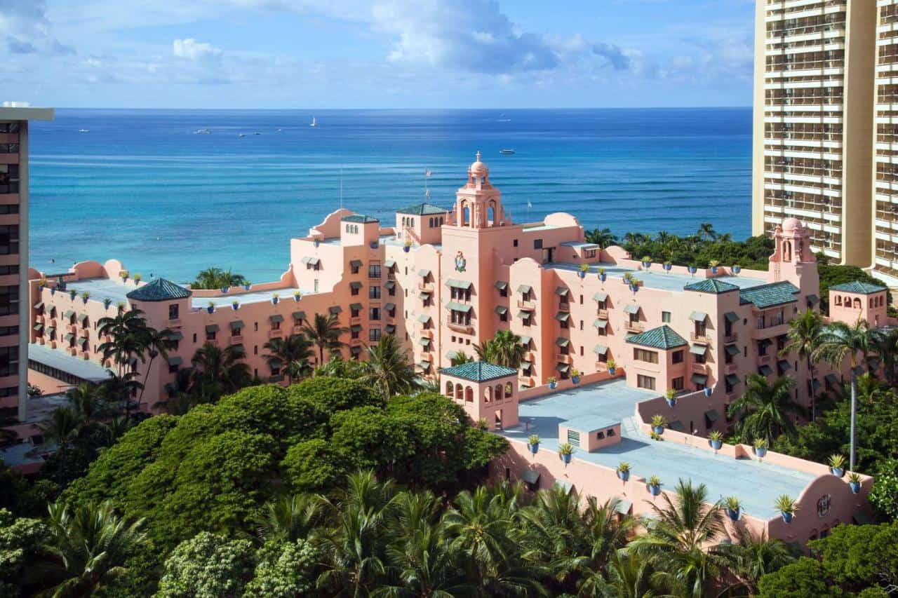 10+ Oahu Resorts with Water Slides: Comparing Oahu Resorts 5 oahu resorts with water slides, oahu hotels with water slides, oahu hotels compared