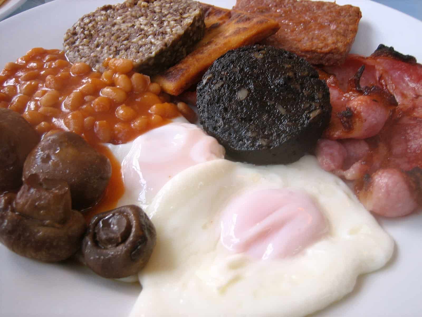 Scottish Breakfast Recipe: Traditional Breakfast in Scotland to Try 2 Scottish breakfast, breakfast in Scotland, traditional Scottish breakfast