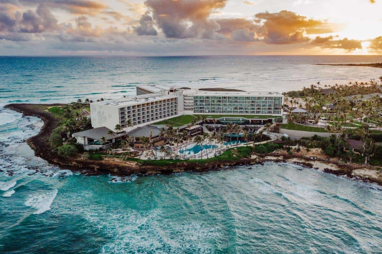 10+ Oahu Resorts with Water Slides: Comparing Oahu Resorts 3 oahu resorts with water slides, oahu hotels with water slides, oahu hotels compared