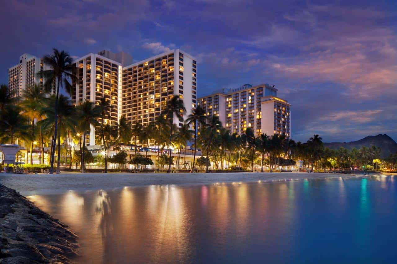 10+ Oahu Resorts with Water Slides: Comparing Oahu Resorts 7 oahu resorts with water slides, oahu hotels with water slides, oahu hotels compared