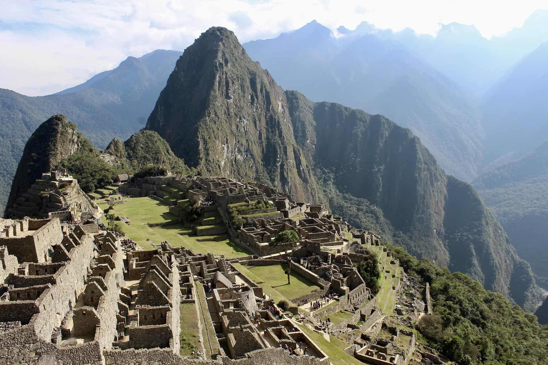 Don't Do This In South America: 20 Things Not To Do In South America 4 How To Get From La Paz To Cusco By Bus (Best Way), cheapest way from La Paz To Cusco, La Paz To Cusco, bus from La Paz To Cusco, bus from La Paz To Cusco, by plane La Paz To Cusco, best way from La Paz To Cusco