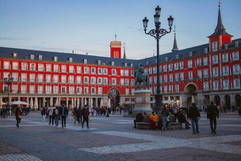 10 Popular Tourist Traps in Europe And How to Avoid Them 2 Plaza Mayor - Pros and Cons of Living in Madrid