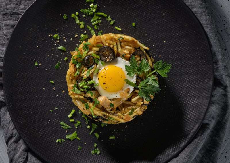 Eat Lisbon in 48 Hours: The Ultimate Food Lover’s Itinerary That Locals Won’t Tell You 9 9 Must Foods to Try When Visiting Lisbon, 10 Common Mistakes To Avoid In Porto And How To Avoid Them, 3 Most Popular Dinners in Portugal: Recipe Guides for Bacalhau à Brás, Caldo Verde And Bifanas, 6 Tourist Traps to Avoid in Porto Portugal And How to Avoid Them, How to Make Bacalhau à Brás – An Authentic Bacalhau à Brás (Recipe Guide)