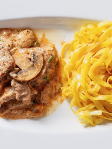 How to Make Beef Stroganoff – An Authentic Beef Stroganoff (Recipe Guide)