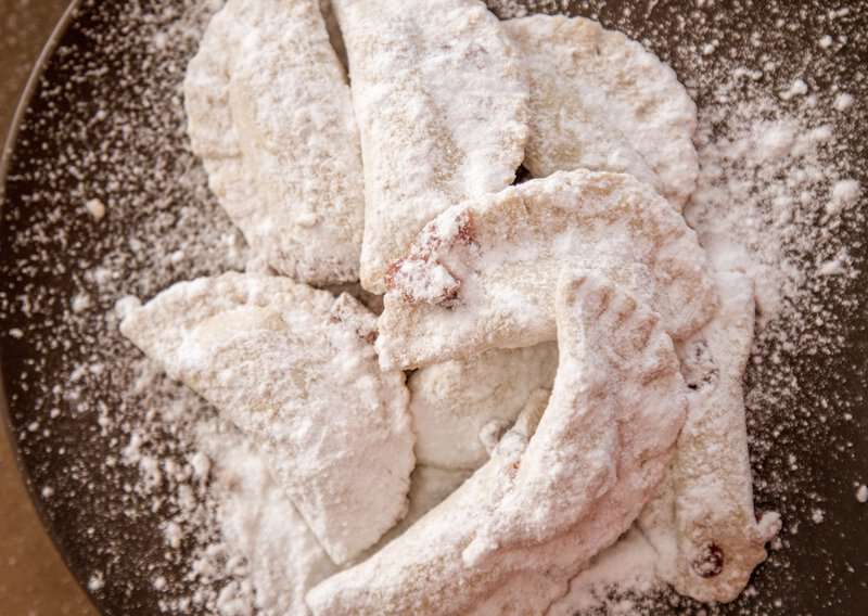Stop Buying Frozen Empanadas: Easy Empanadas Recipe With Crispy Dough and Savory Filling 5 How to Make Empanadas – An Authentic Empanada (Recipe Guide)