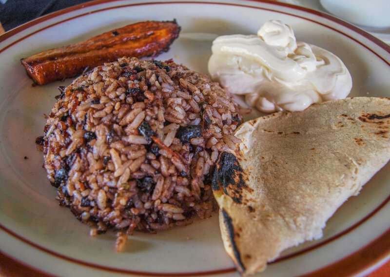 What Costa Ricans Really Eat for Dinner: Best Costa Rican Dinner Dishes for Food Lovers With Easy Recipes 1 How to Make Gallo Pinto – An Authentic Gallo Pinto (Recipe Guide)