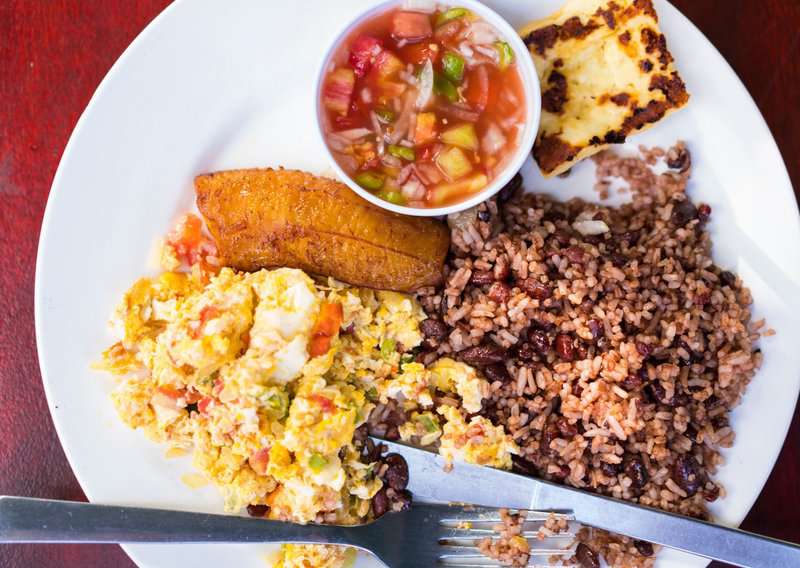 How to Make Gallo Pinto: Authentic Costa Rican Rice and Beans Recipe 4 How to Make Gallo Pinto – An Authentic Gallo Pinto (Recipe Guide)
