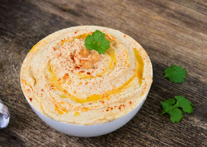 Why This Mediterranean Small-Plate Tradition Is Perfect For Entertaining: How to Host a Greek Feast Without Complicated Recipes 5 How to Make Humus – An Authentic Humus (Recipe Guide)