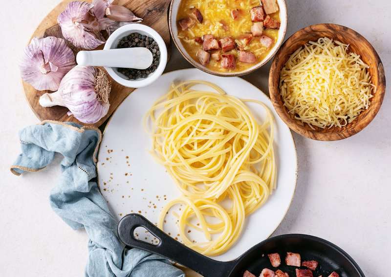 How to Make Spaghetti Carbonara the Roman Way 5 How to Make Spaghetti Carbonara – An Authentic Spaghetti Carbonara (Recipe Guide)