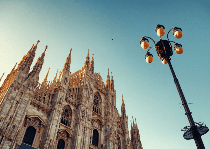 Stop Making These Italy Travel Mistakes: 8 Top Tourist Mistakes in Italy And How to Avoid Them 1 The Milan Cathedral - consider getting a skip-the-line | Mistakes Tourists Make in Italy