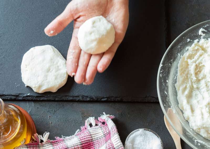 How to Make Arepas – Authentic Arepas (Recipe Guide)