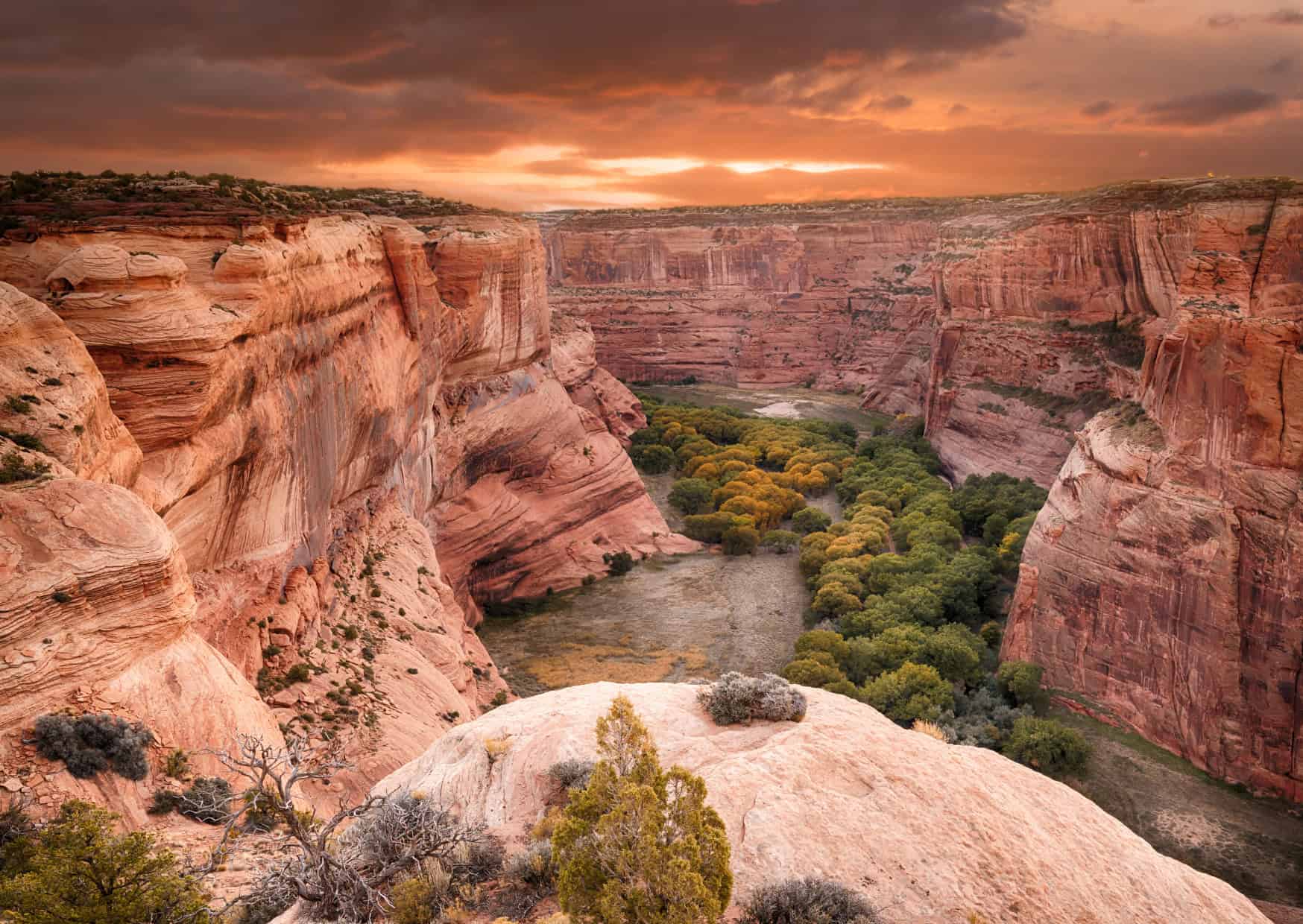 Escape Grand Canyon Crowds for The Canyon de Chelly 3 Canyon de Chelly 3
