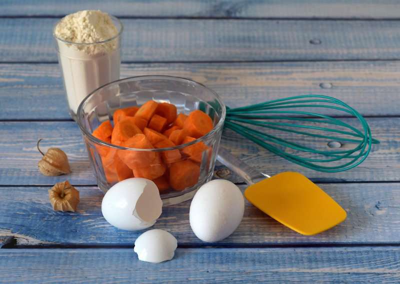 Most Carrot Cake Turns Dry: This Recipe Stays Ridiculously Moist 3 How to Make Carrot Cake – Authentic Carrot Cake (Recipe Guide) Tips and Calories