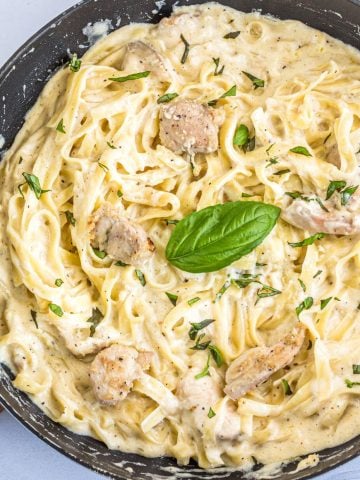 How to Make Fettuccine Alfredo - Authentic Fettuccine Alfredo (Recipe Guide) Tips And Calories