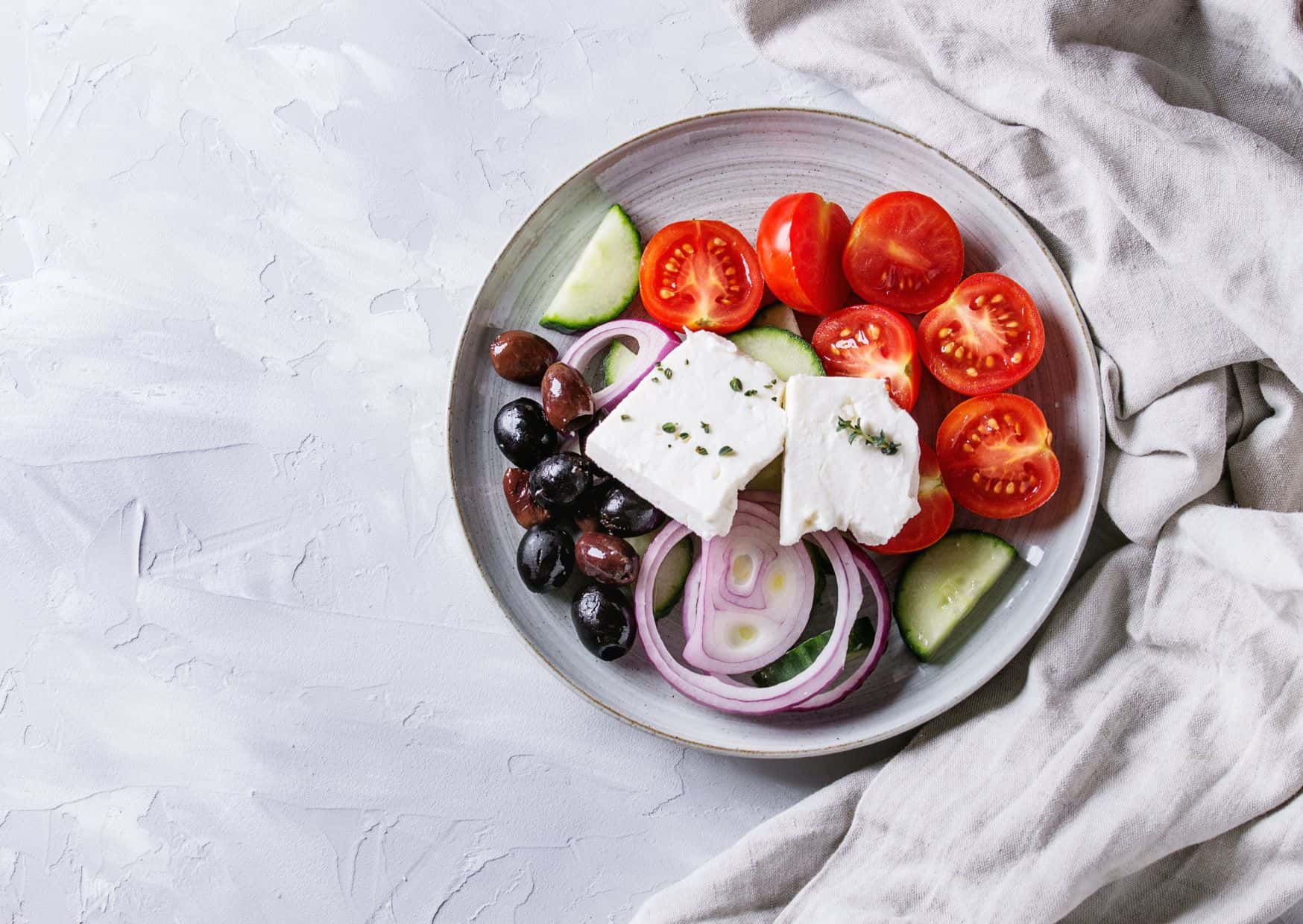 The Simple Greek Salad Recipe That Makes Bottled Dressing Feel Unnecessary: How to Make Authentic Greek Salad Like They Do in Greece 4 How To Make Greek Salad (Recipe Guide) Tips And Calories