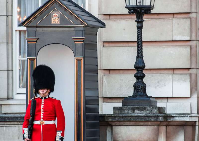 Travelers Dream About These Places Then Regret Going: 11 Most Overrated Travel Experiences in the World 9 10 Things to Know Before Visiting the UK - Best UK Travel Tips