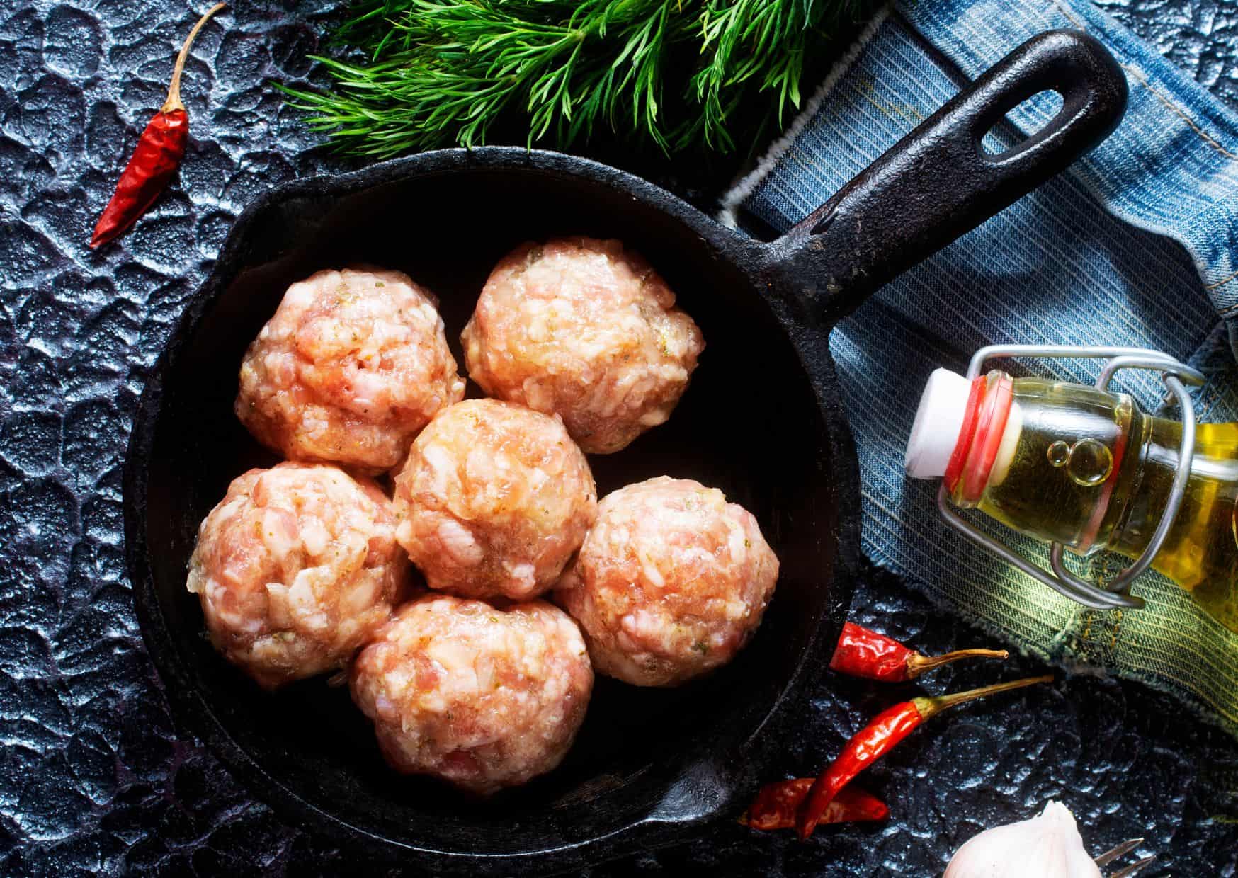 If Your Meatballs Need Sauce to Stay Moist, You’re Probably Making Them Wrong: How to Make Homemade Meatballs That Stay Juicy Every Time 4 How To Make Homemade Meatballs (Recipe Guide) Tips And Calories