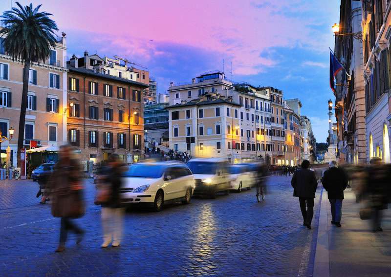 10 Silly Mistakes Tourists Make in Rome (and How to Avoid Them) 1 Public Transport and Taxis in Rome 10 Silly Mistakes to Avoid in Rome