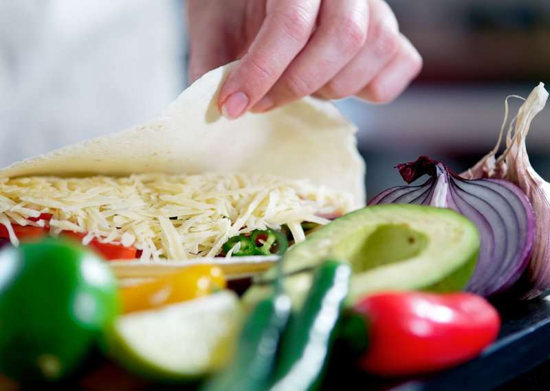 Stop Making Quesadillas Like a Grilled Cheese And Do This Instead: How to Make Quesadillas That Are Crispy Outside and Perfectly Cheesy Inside 3 How to Make Quesadilla – Authentic Quesadilla (Recipe Guide)