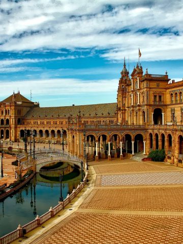 Looking To Move In And Travel? Why Everyone’s Packing Up and Moving to These Destinations, 10 Best Places to Visit In Spain, 10 Common Mistakes To Avoid In Seville And How To Avoid Them, 7 Tourist Traps to Avoid in Seville (Travel Guide)