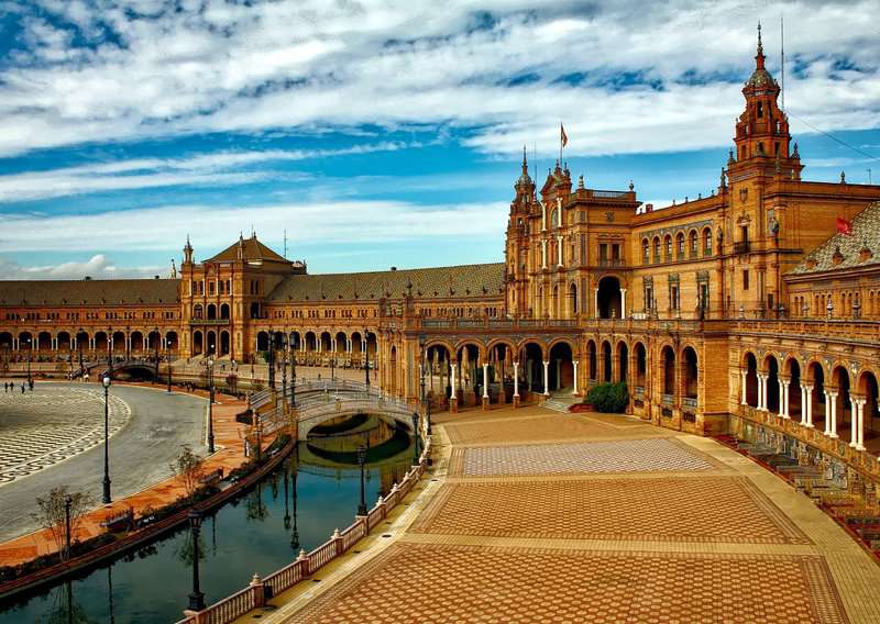 Looking To Move In And Travel? Why Everyone’s Packing Up and Moving to These Destinations, 10 Best Places to Visit In Spain, 10 Common Mistakes To Avoid In Seville And How To Avoid Them, 7 Tourist Traps to Avoid in Seville (Travel Guide)