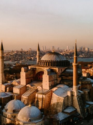 Tourist Traps to Avoid in Istanbul And How to Avoid Them