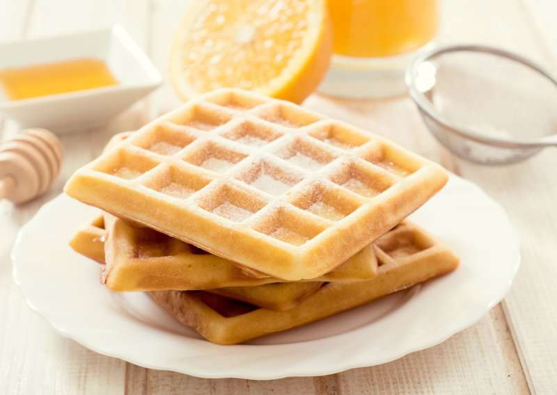 How to Make Perfect Waffles at Home 5 How to Make Waffles - Authentic Waffles (Recipe Guide) Tips and Calories