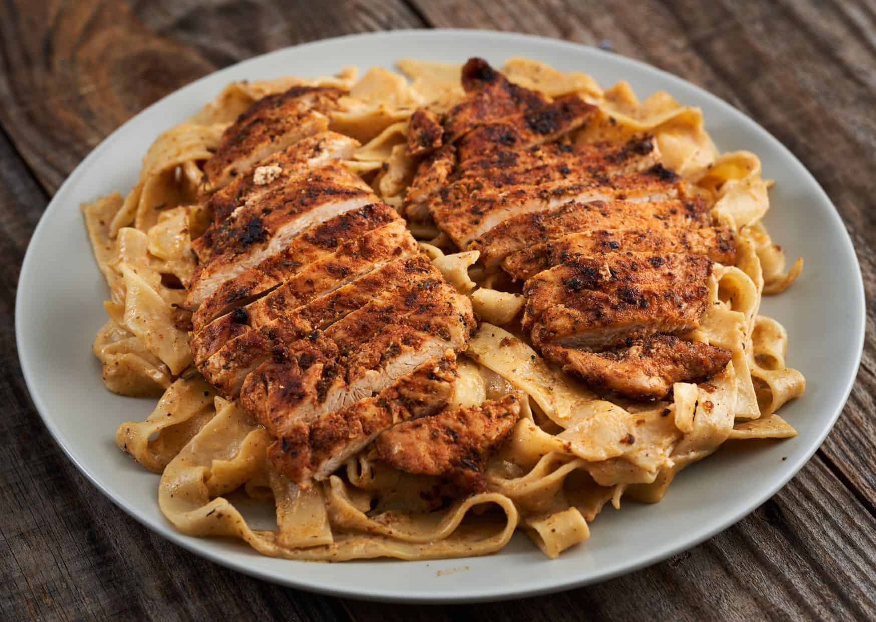 This 30-Minute Chicken Alfredo Tastes Like a Restaurant Favorite 5 How To Make Chicken Alfredo (Recipe Guide) Tips And Calories