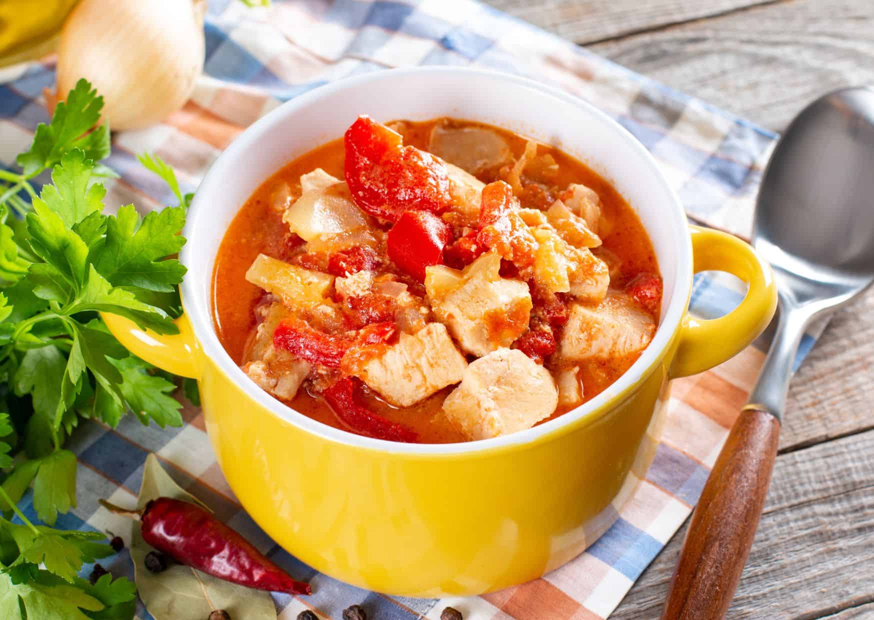 How To Make Chicken Paprika (Recipe Guide) Tips And Calories