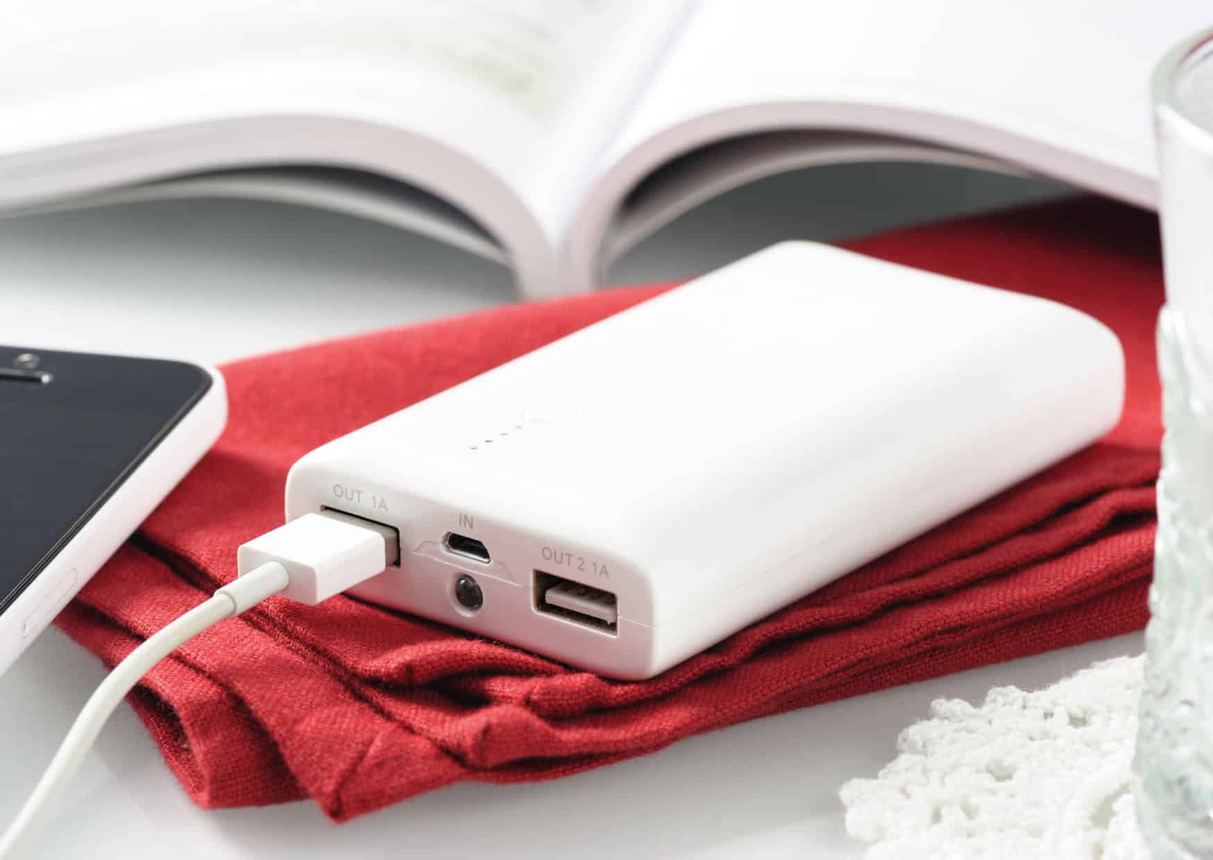 15 Genius Travel Items You’ll Regret Not Packing 4 Efficient Travel Packing Hacks 4