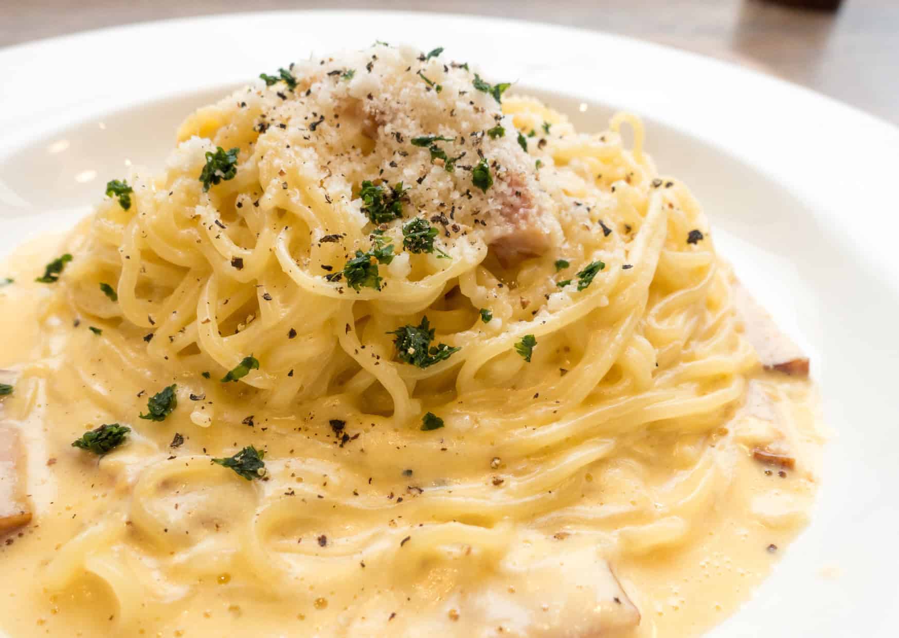 The Fastest Way to Start a Pasta Argument? Say “Creamy Carbonara” 3 Italian vs American Carbonara Recipe The Ultimate Showdown 3