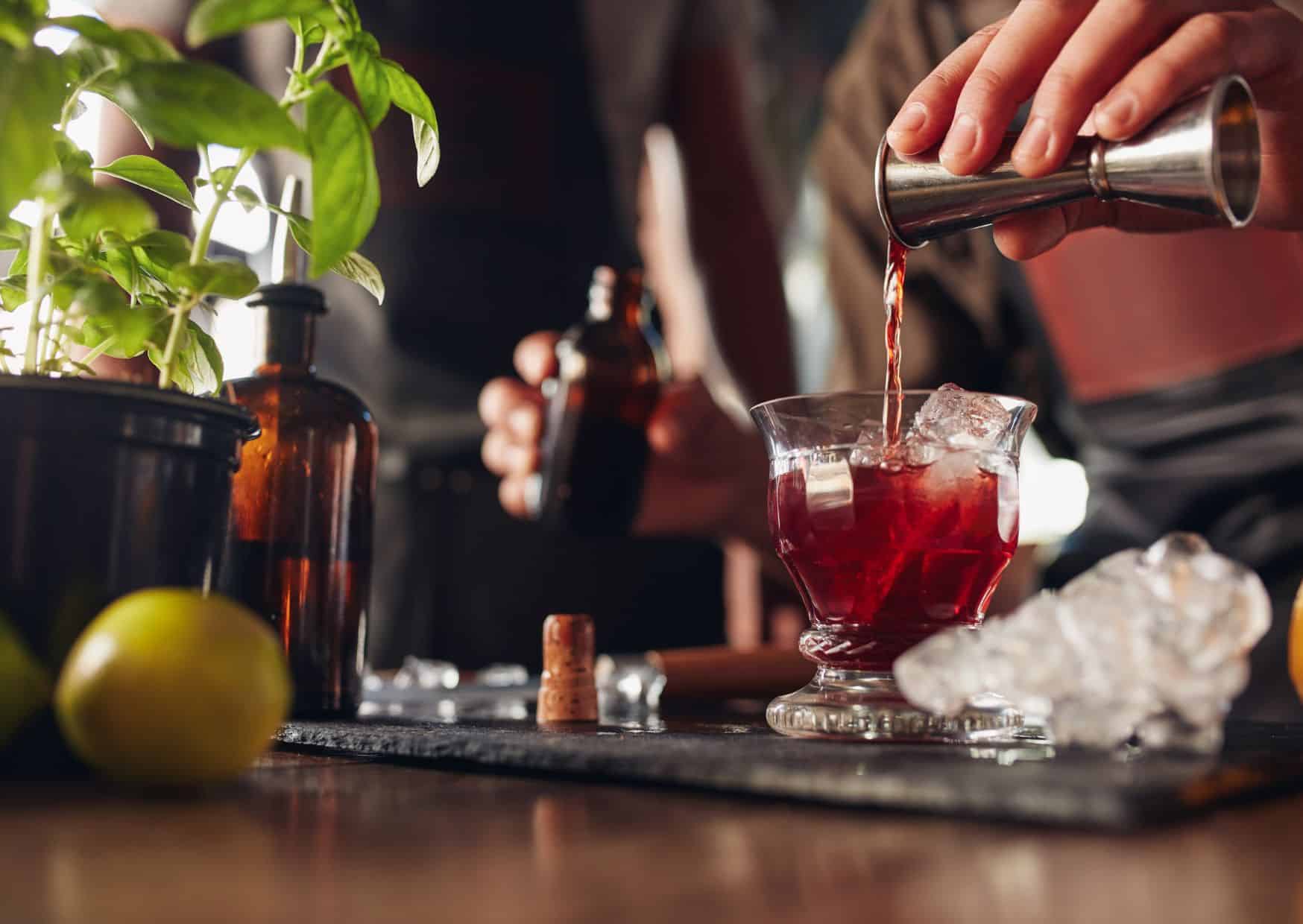 Stop Making Basic Negronis: How To Make A Negroni That Tastes Like An Italian Bar Classic 4 How To Make Negroni Cocktail (Recipe Guide)